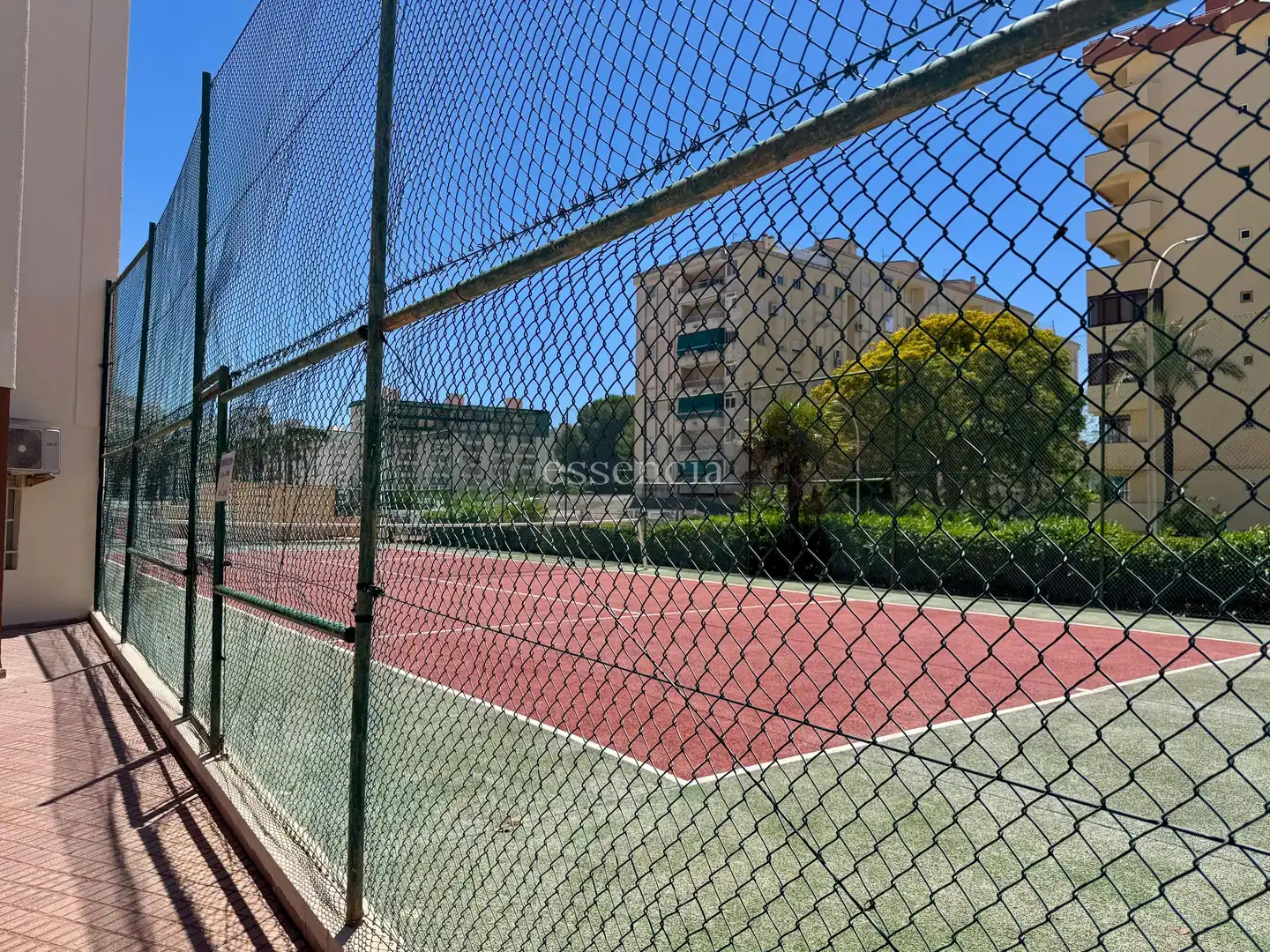 Außenansicht von Wohnungen zum Verkauf in Gandia mit Terrasse, Balkon und Gemeinschaftspool