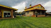 Vista exterior de Casa o xalet en venda en Tui amb Calefacció, Jardí privat i Terrassa