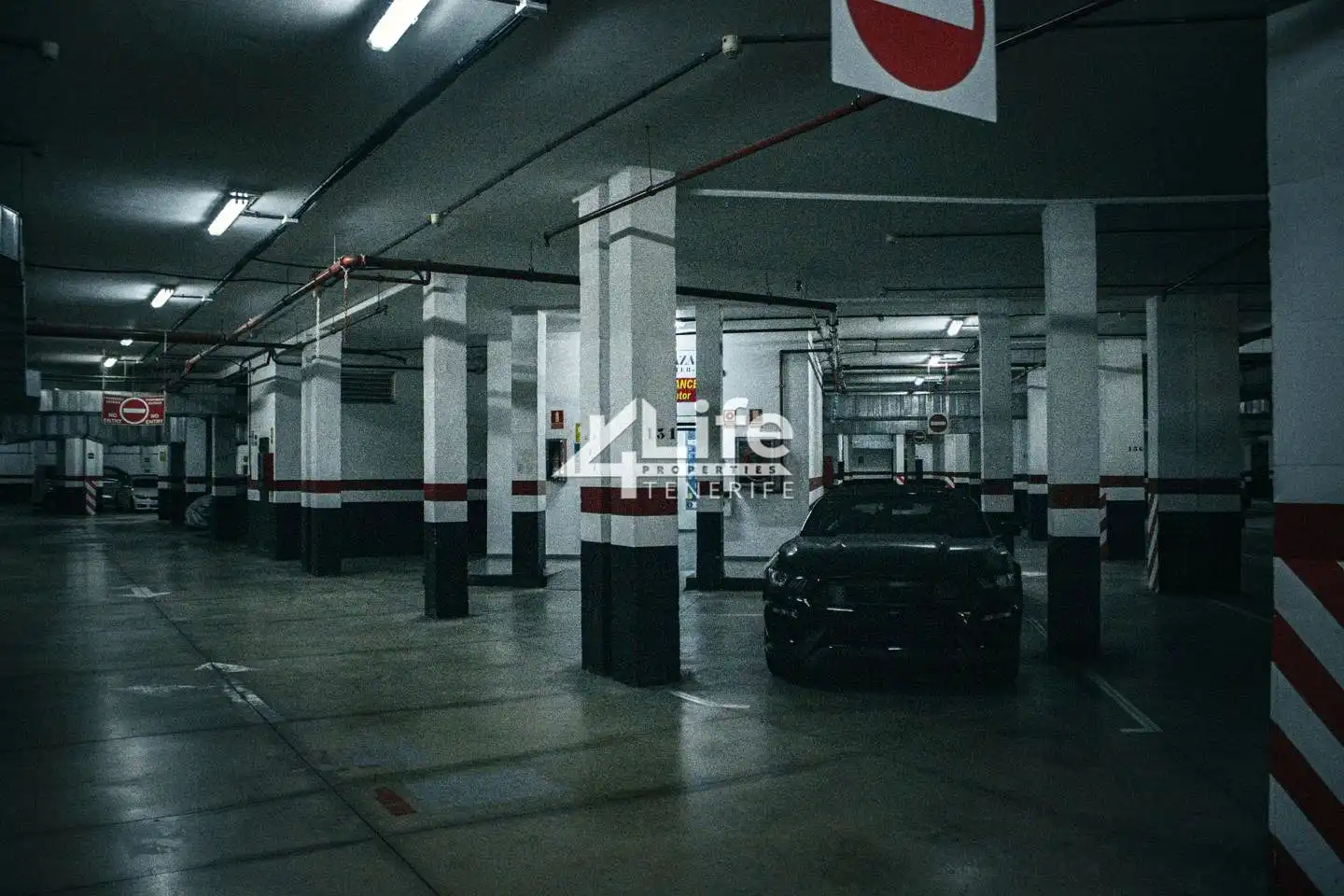 Parkplatz von Garage zum Verkauf in Adeje