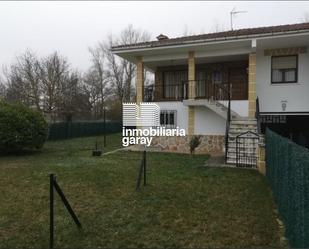 Casa adosada en venda en Merindad de Montija amb Calefacció