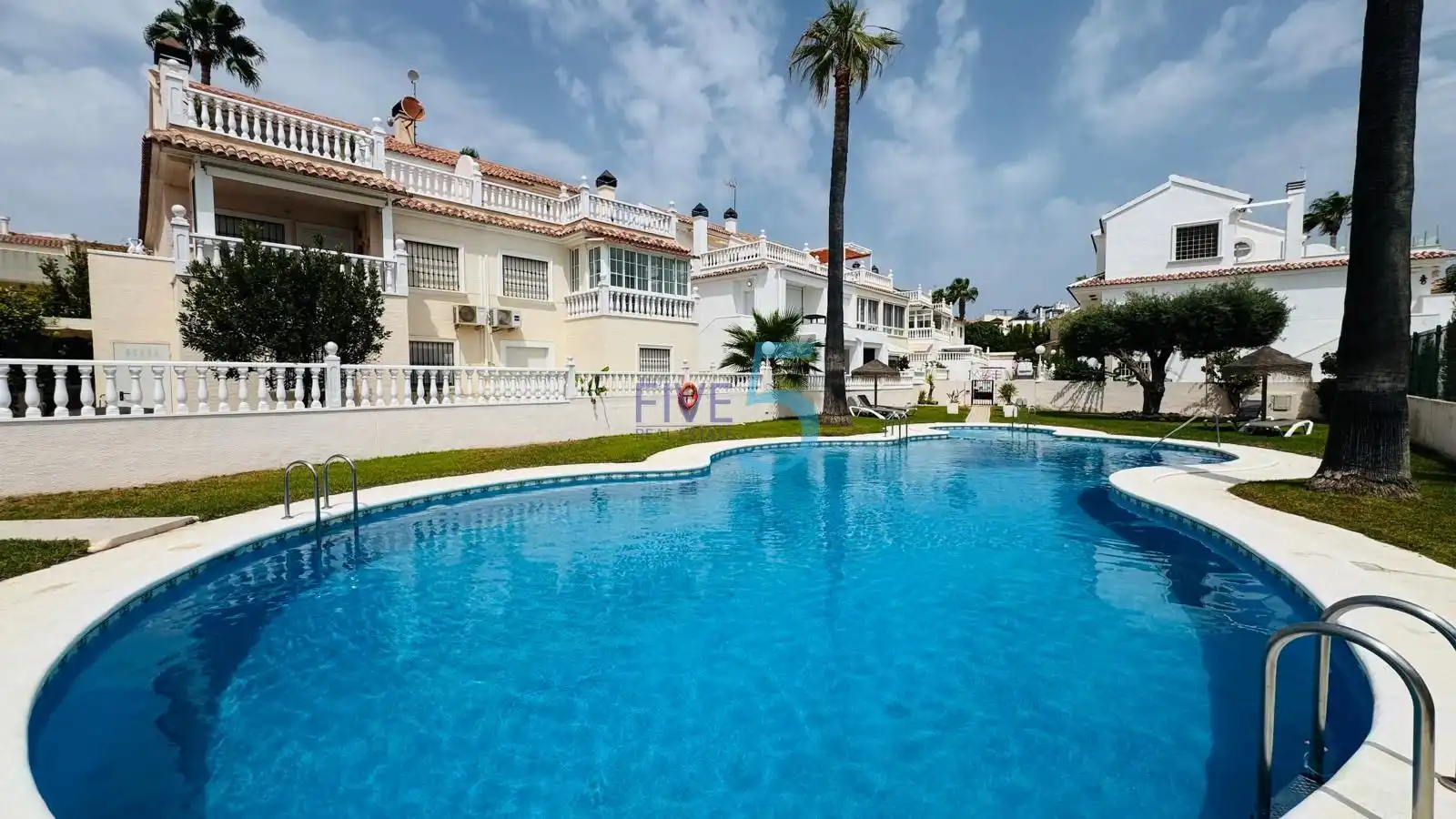 Reihenhaus mit Terrasse zum Verkauf in Playa de los Locos, imagen 2