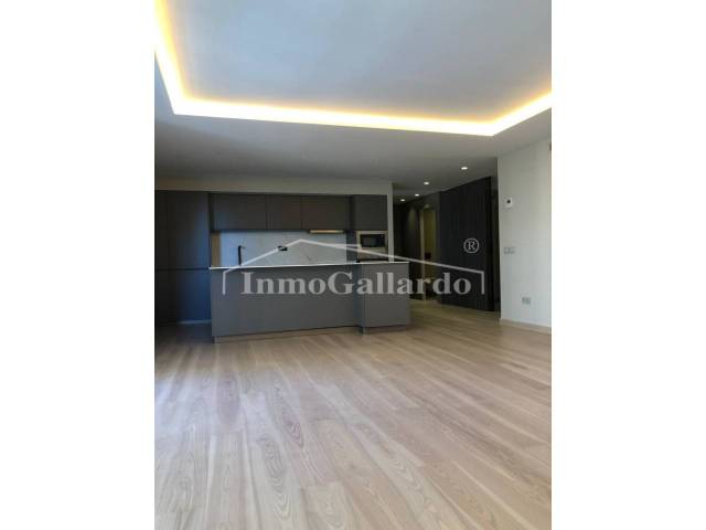 Piso en Venta en Pedregalejo - Morlaco