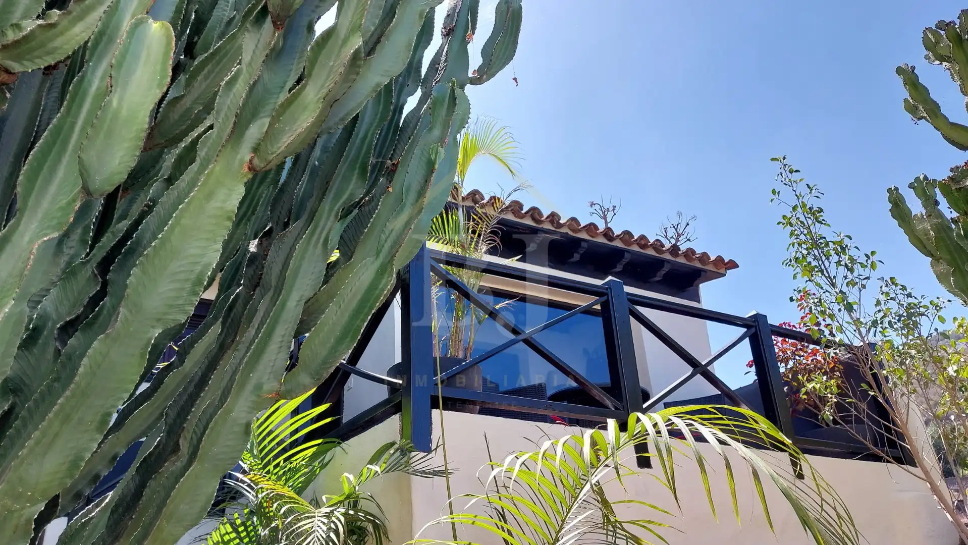 Vista exterior de Edifici en venda en Icod de los Vinos