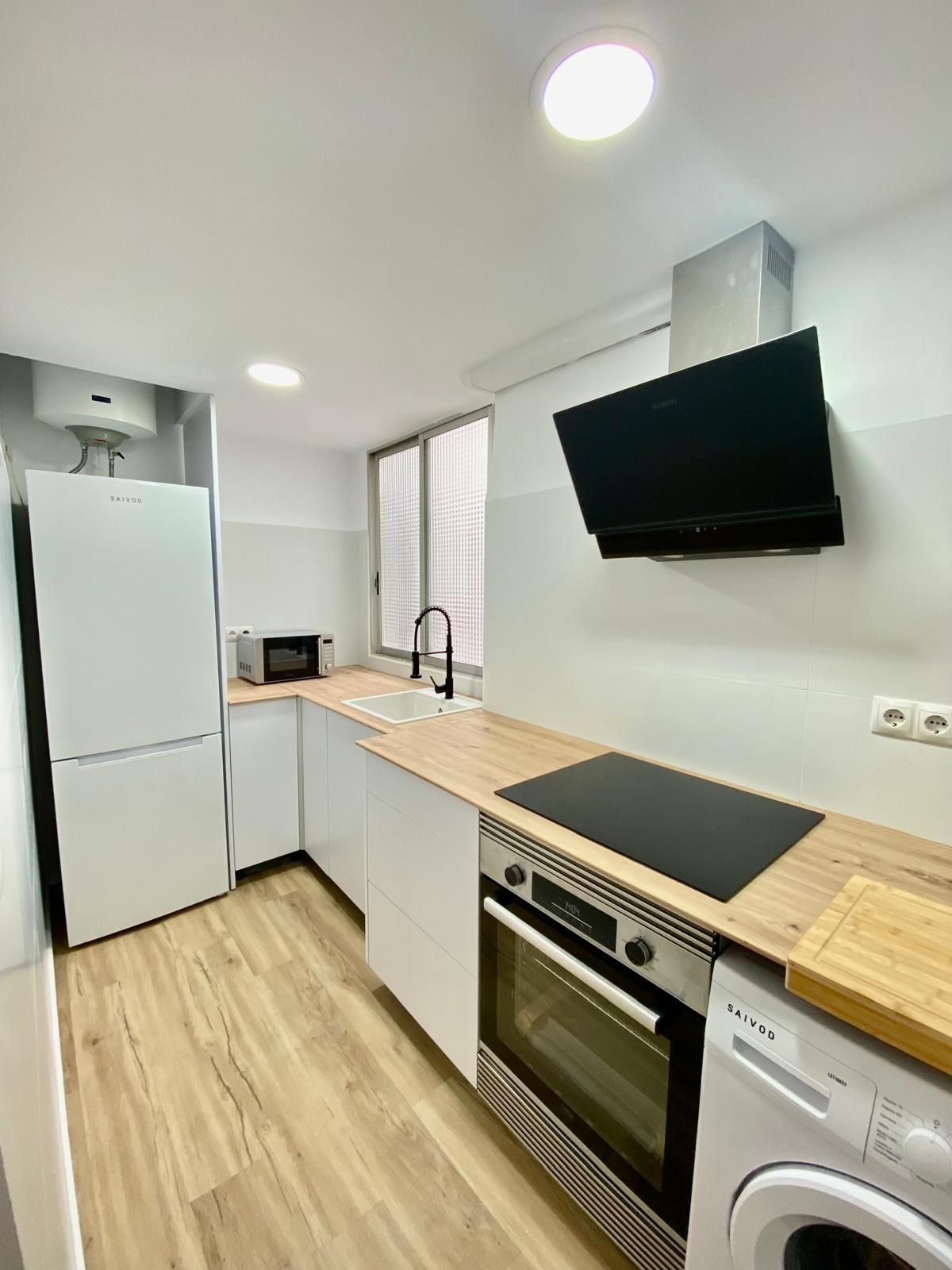 Kitchen of Apartment to rent in  Valencia Capital  with Air Conditioner, Heating and Parquet flooring