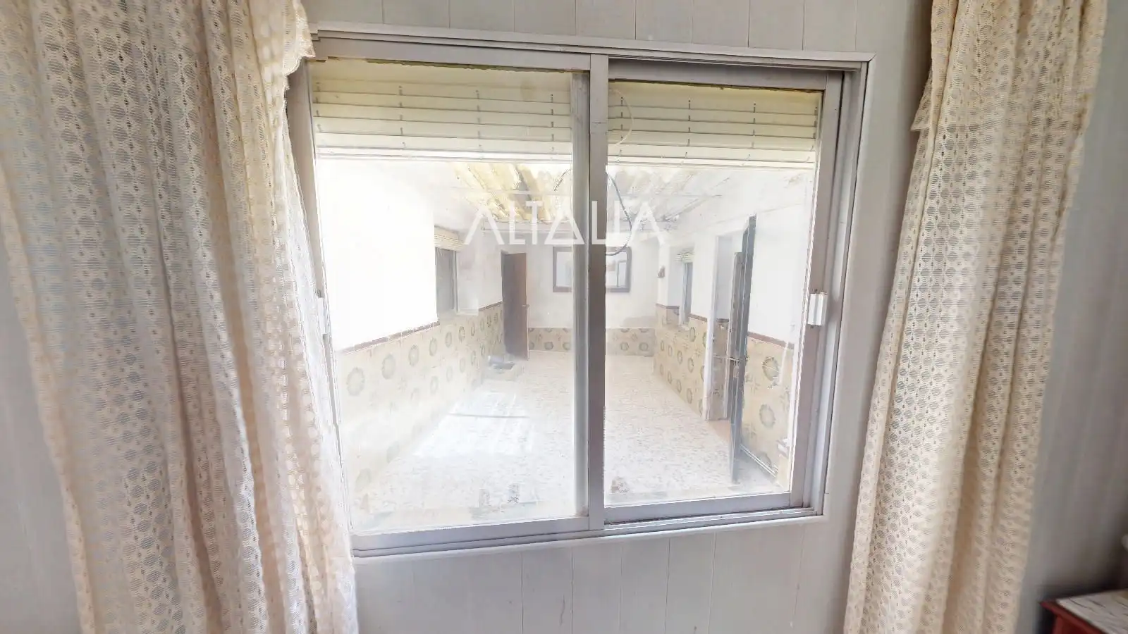 Habitación de Casa o chalet en venta en Pozorrubio de Santiago con Calefacción y Jardín privado