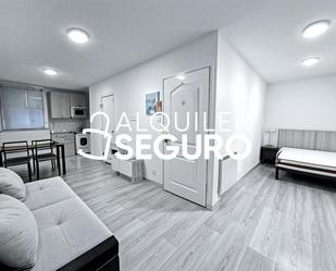 Bedroom of Flat to rent in  Madrid Capital  with Heating and Furnished