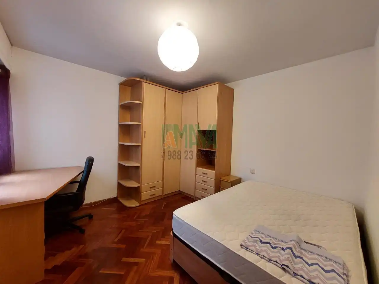 Habitación de Piso de alquiler en Ourense Capital  con Calefacción, Parquet y Amueblado