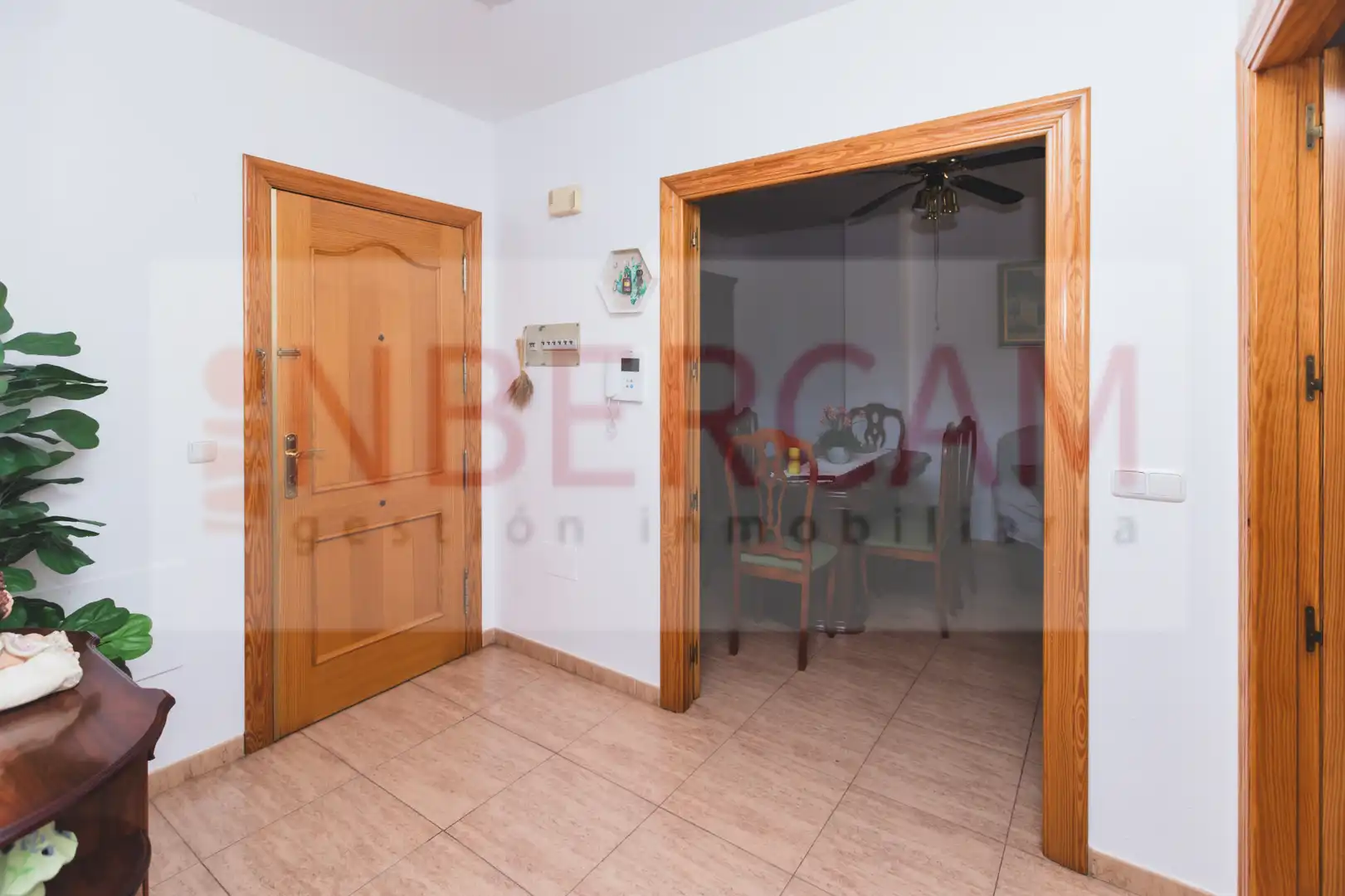 Wohnung zum Verkauf in El Ejido mit Klimaanlage, Terrasse und Möbliert