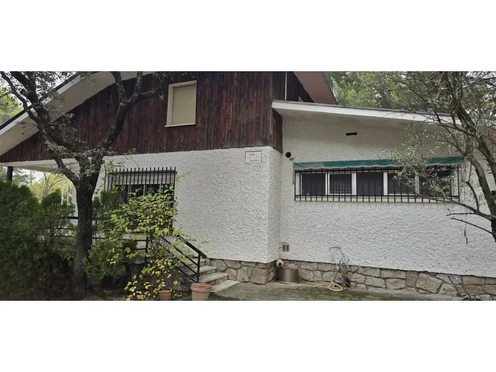 Vista exterior de Casa o chalet en venta en Guadarrama