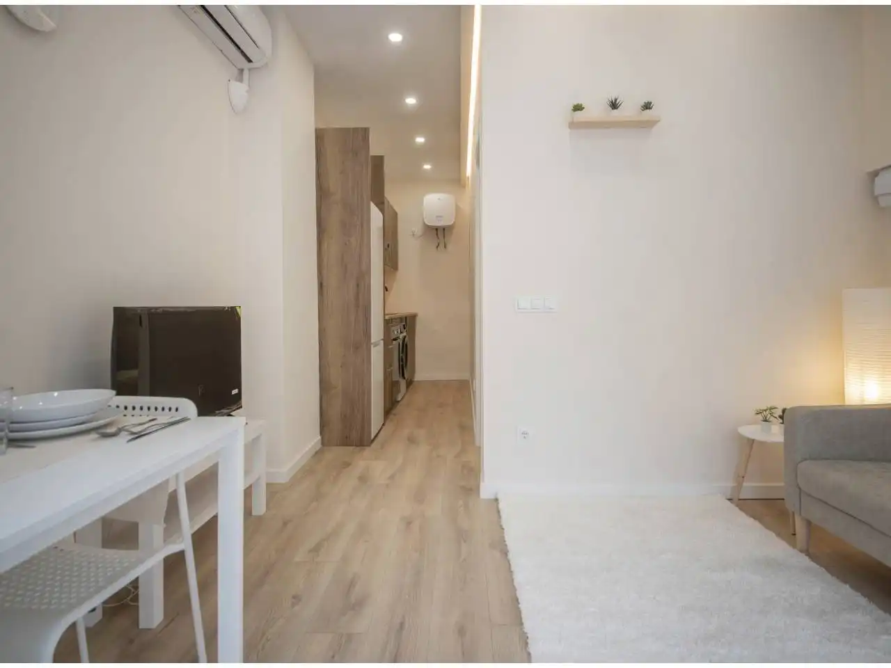 Studio with lift for sale in Nou Barris, imagen 7