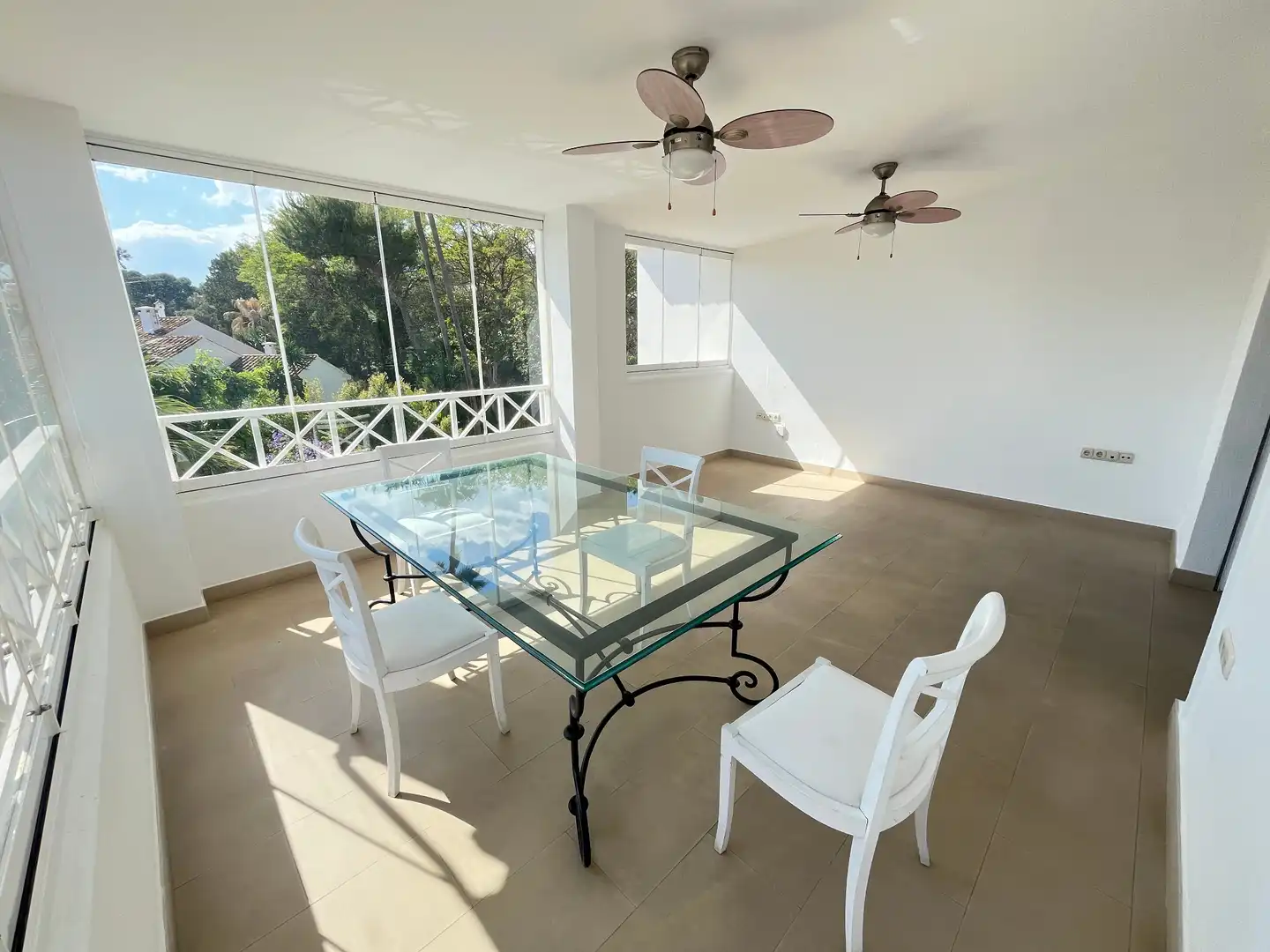 Comedor de Ático de alquiler en Marbella con Aire acondicionado, Calefacción y Terraza