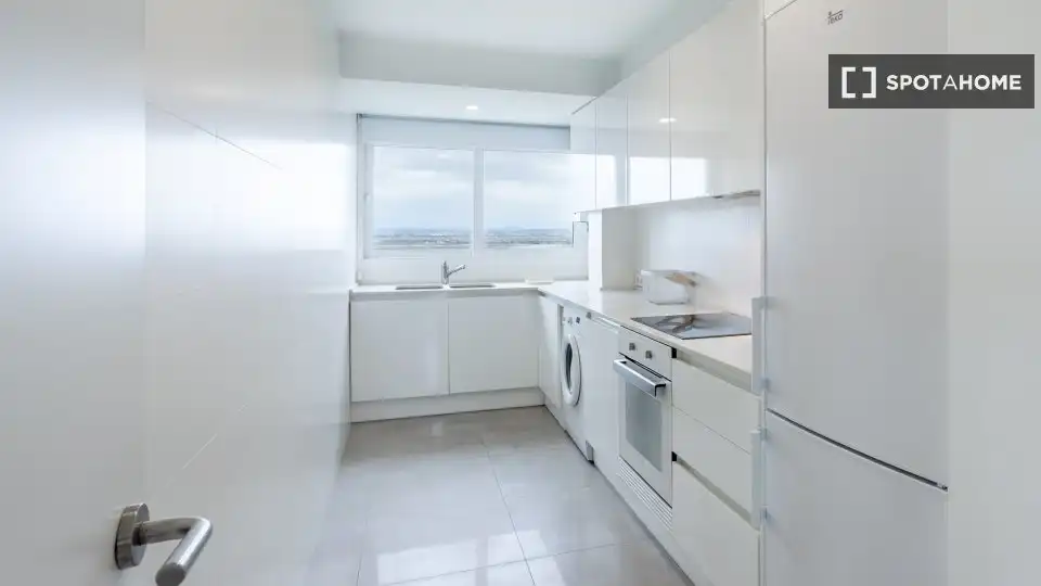 Cocina de Piso de alquiler en Valencia con Aire acondicionado, Calefacción y Amueblado