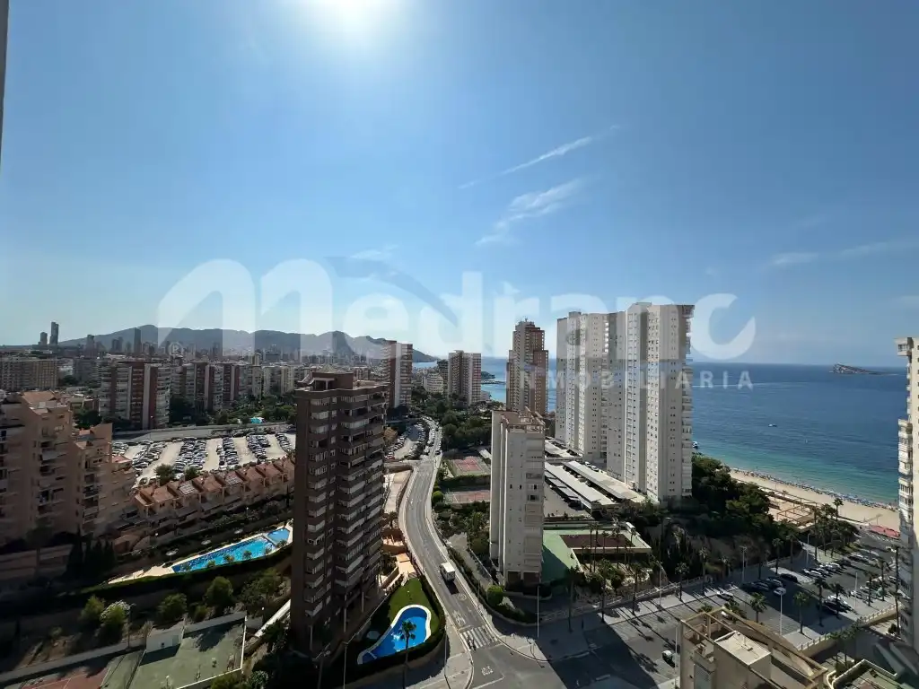 Appartamento con piscina in vendita a Avenida Armada Española, imagen 2