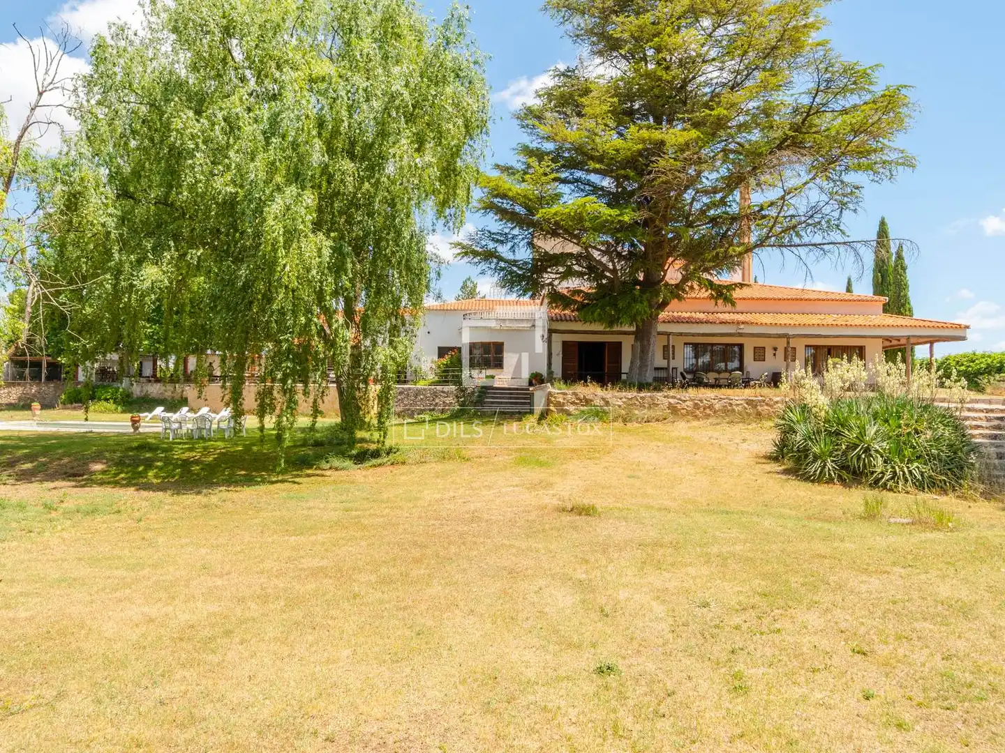 Jardí de Finca rústica en venda en Requena amb Calefacció, Jardí privat i Terrassa