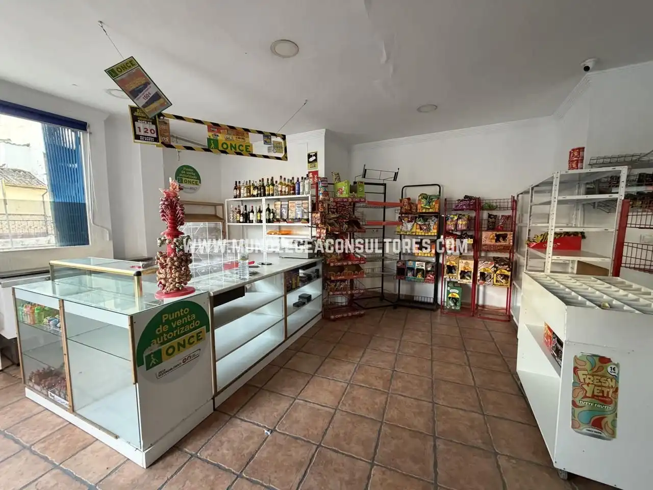 Commercial properties for sale in Lucena  with Air Conditioner