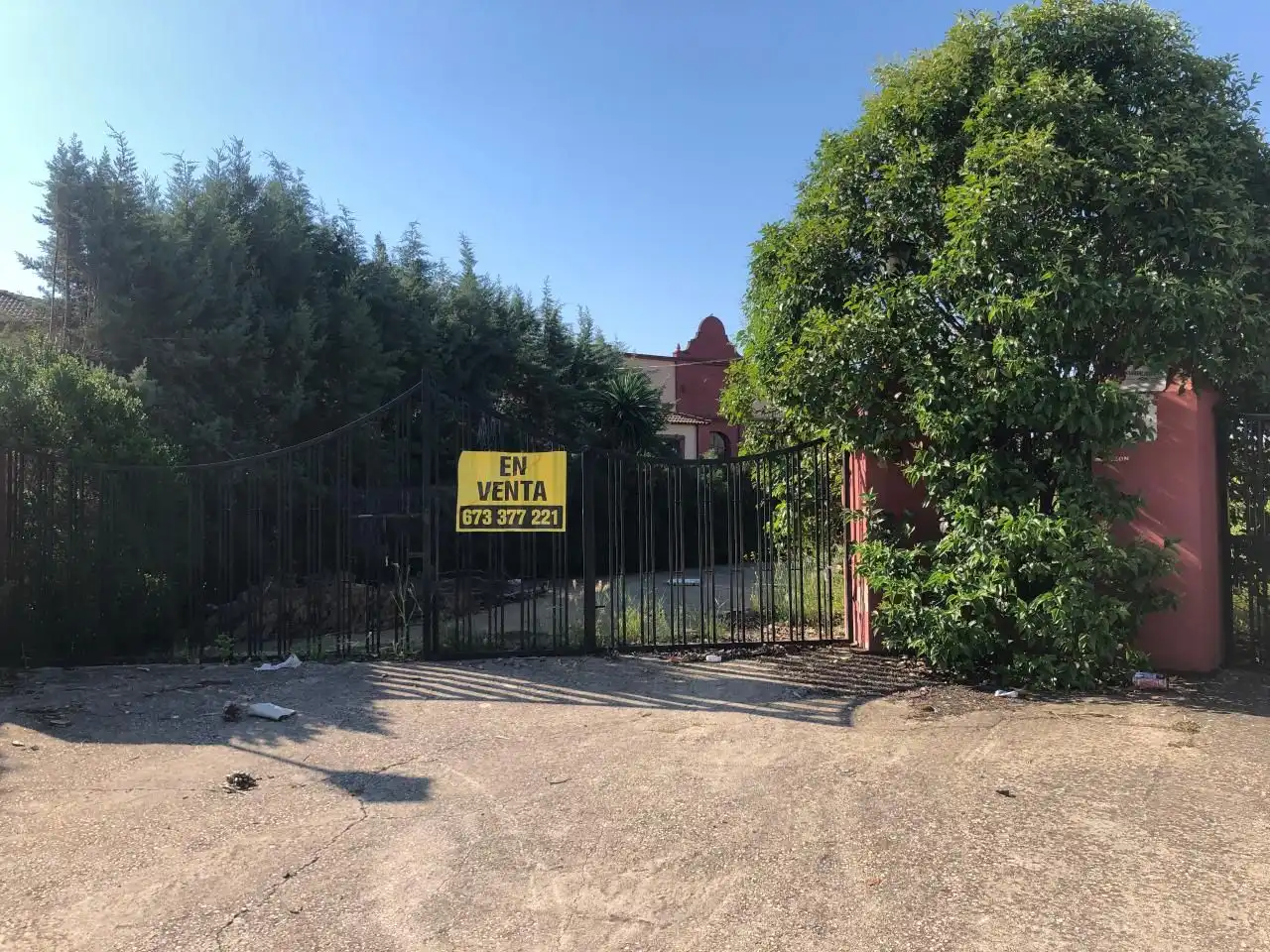 Vista exterior de Edificio en venta en Andújar