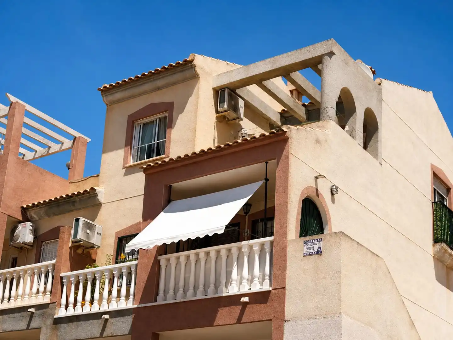 Vista exterior de Dúplex en venda en Orihuela amb Aire condicionat, Calefacció i Terrassa
