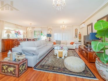 Chalet con balcón en venta en Avenida Pilar Miró