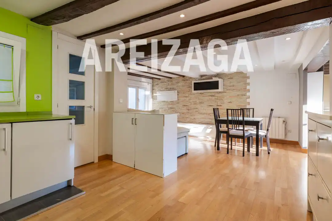 Piso en venta en Donostia - San Sebastián  con Calefacción