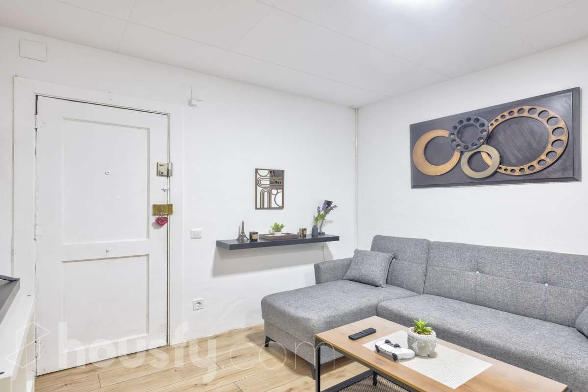 Sala d'estar de Pis en venda en  Barcelona Capital amb Parquet