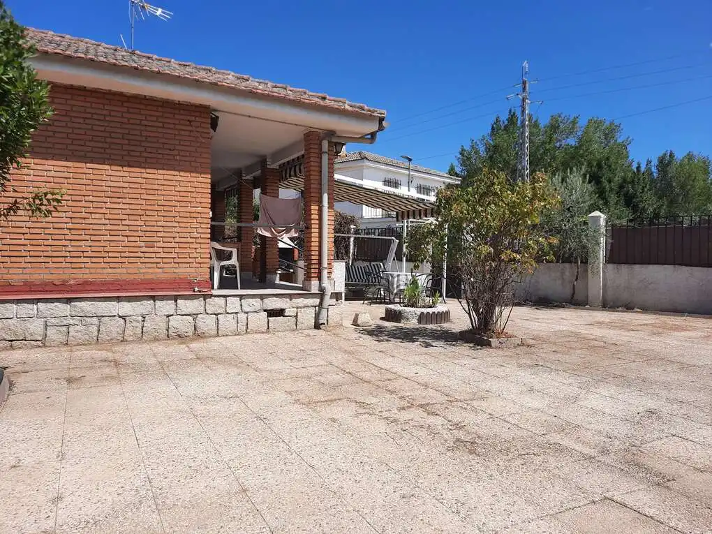 Jardín de Casa o chalet en venta en Escalona con Calefacción, Jardín privado y Trastero