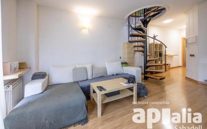 Sala d'estar de Dúplex en venda en Castellar del Vallès amb Balcó