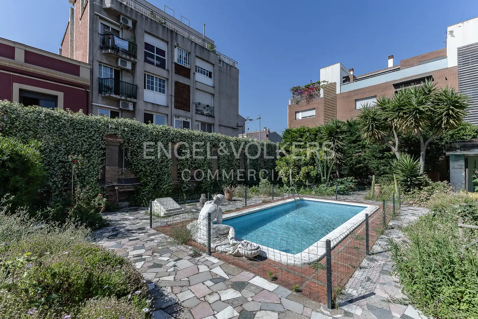 Piscina de Edifici en venda en El Prat de Llobregat