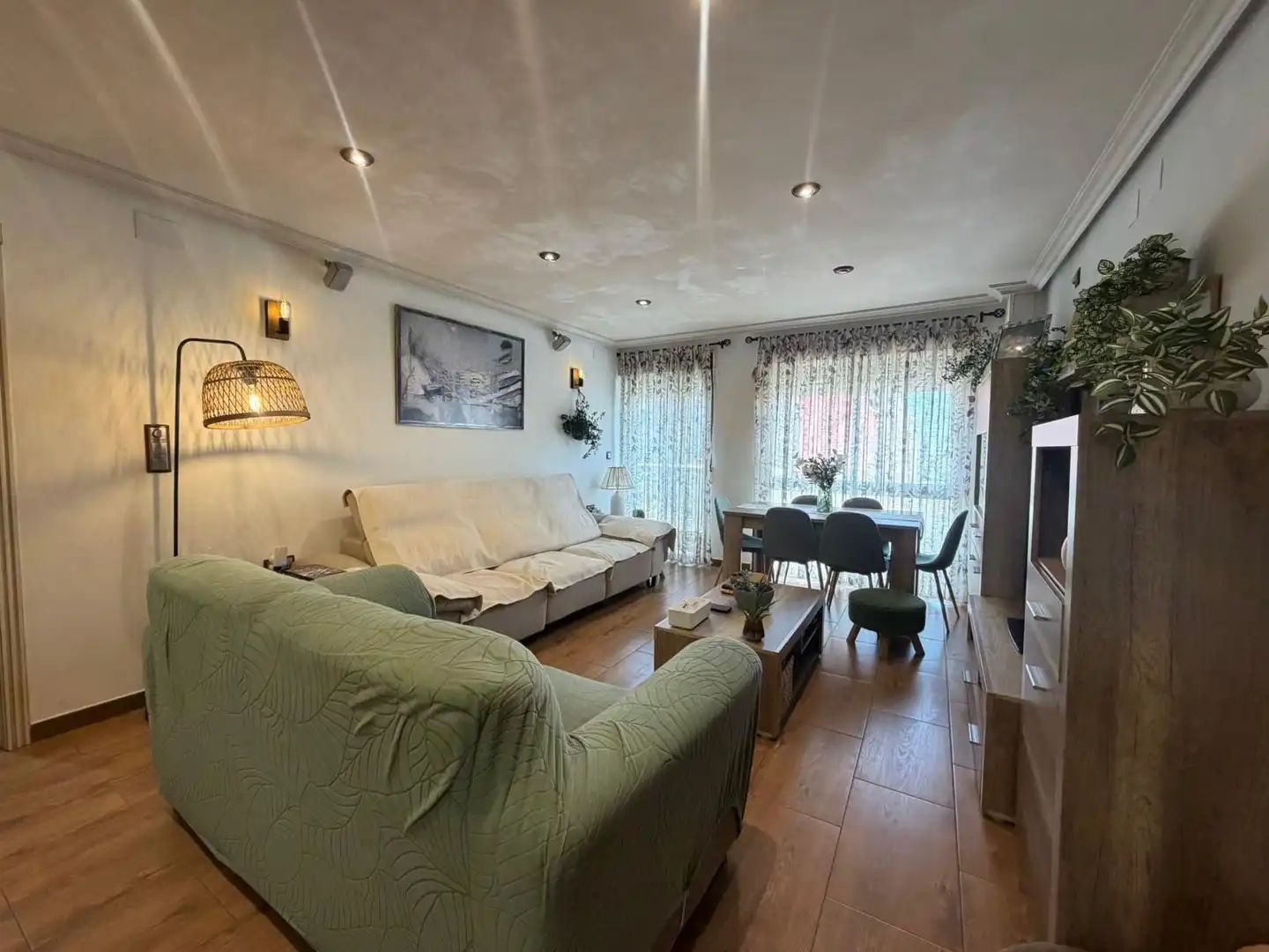 Sala d'estar de Apartament en venda en Dolores amb Aire condicionat, Moblat i Balcó