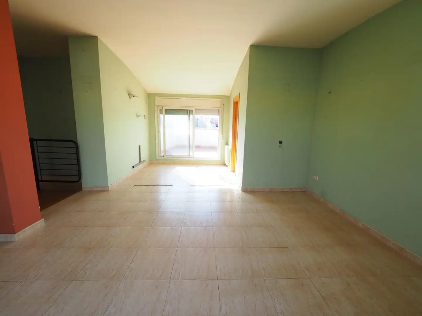 Dúplex en venta en Vilanova del Camí con Terraza, Trastero y Piscina comunitaria