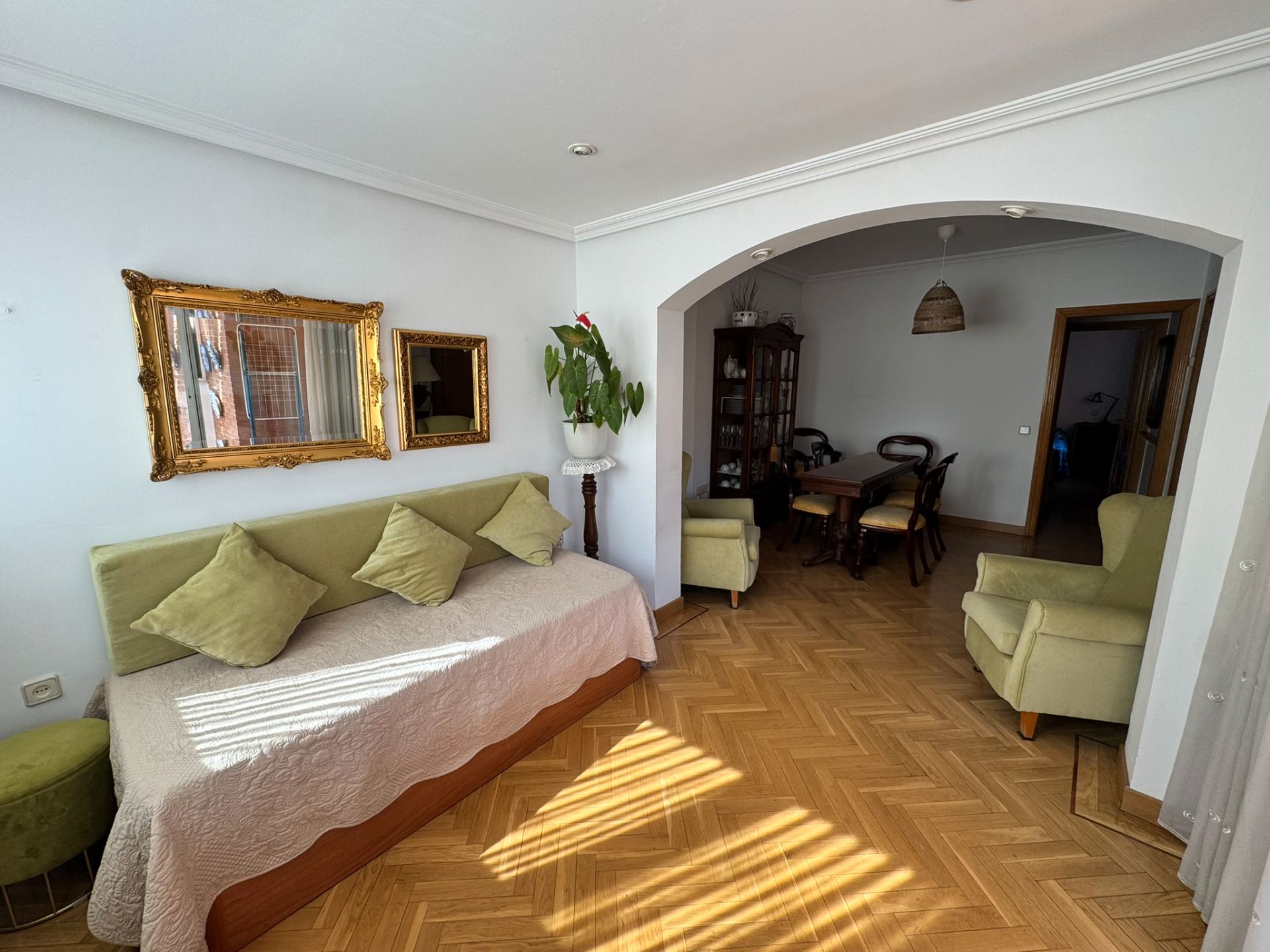 Sala de estar de Ático en venta en  Madrid Capital