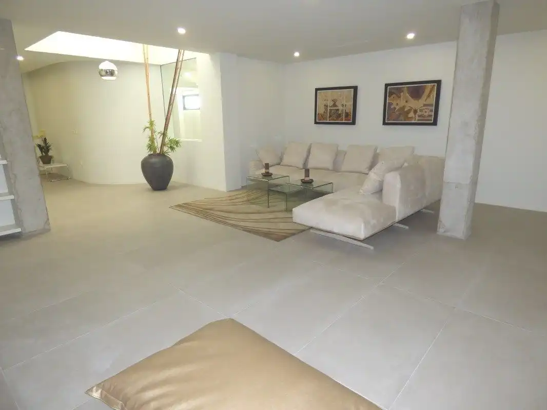 Villa con piscina in vendita a Golf Bahía, imagen 30