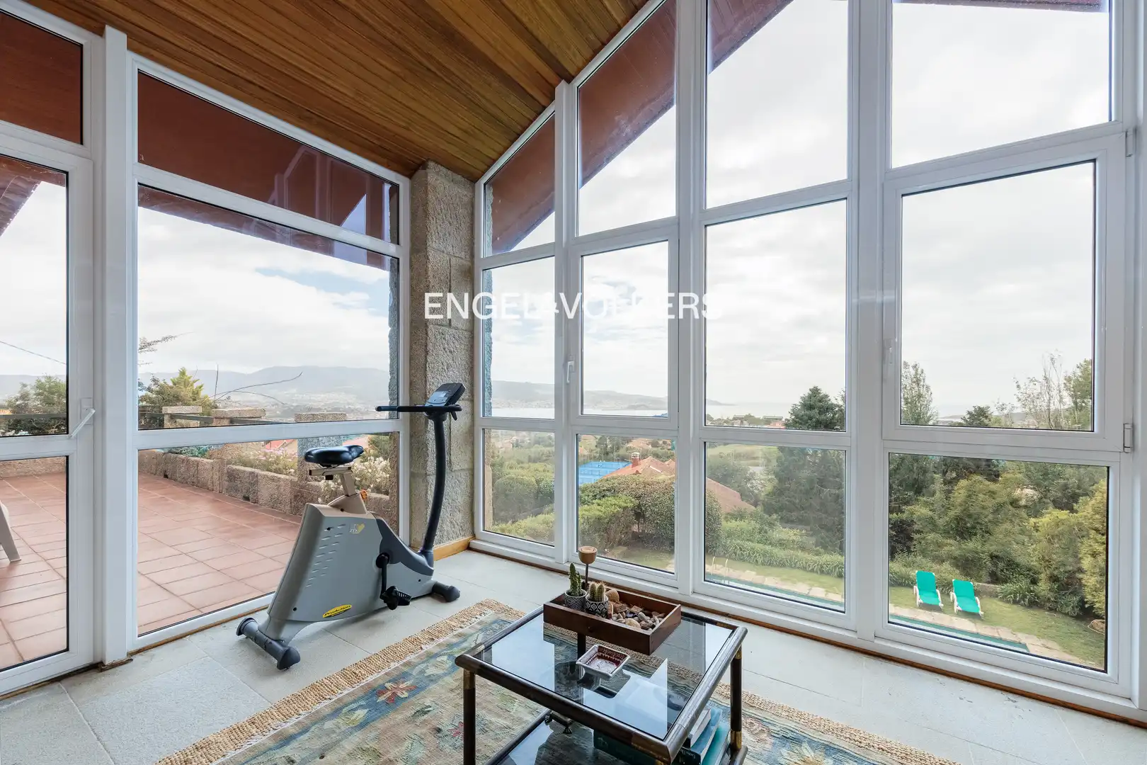 Sala de estar de Finca rústica en venta en Nigrán con Calefacción