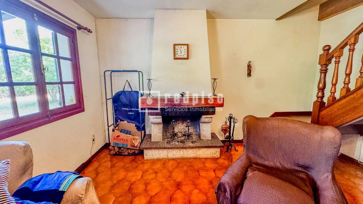 Sala de estar de Casa o chalet en venta en Abegondo con Parquet, Terraza y Amueblado
