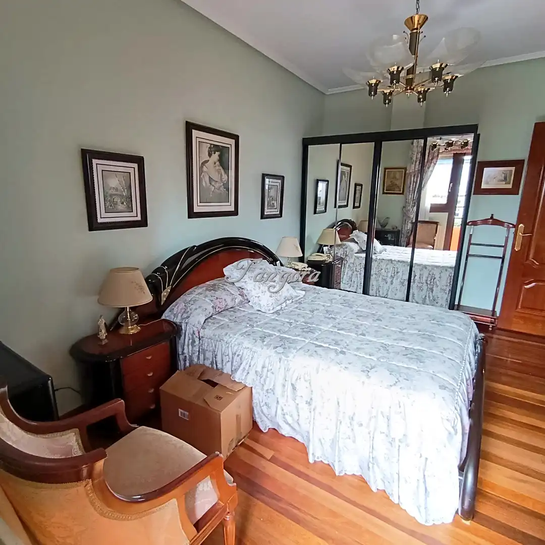 Habitación de Piso en venta en Getxo  con Calefacción, Parquet y Terraza