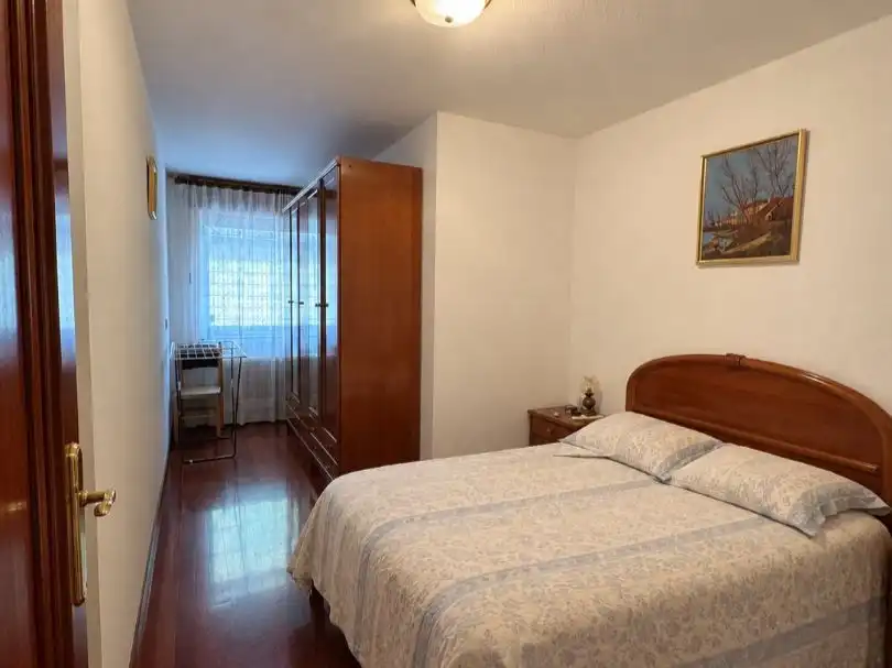 Bedroom of Flat for sale in Samos, Lugo