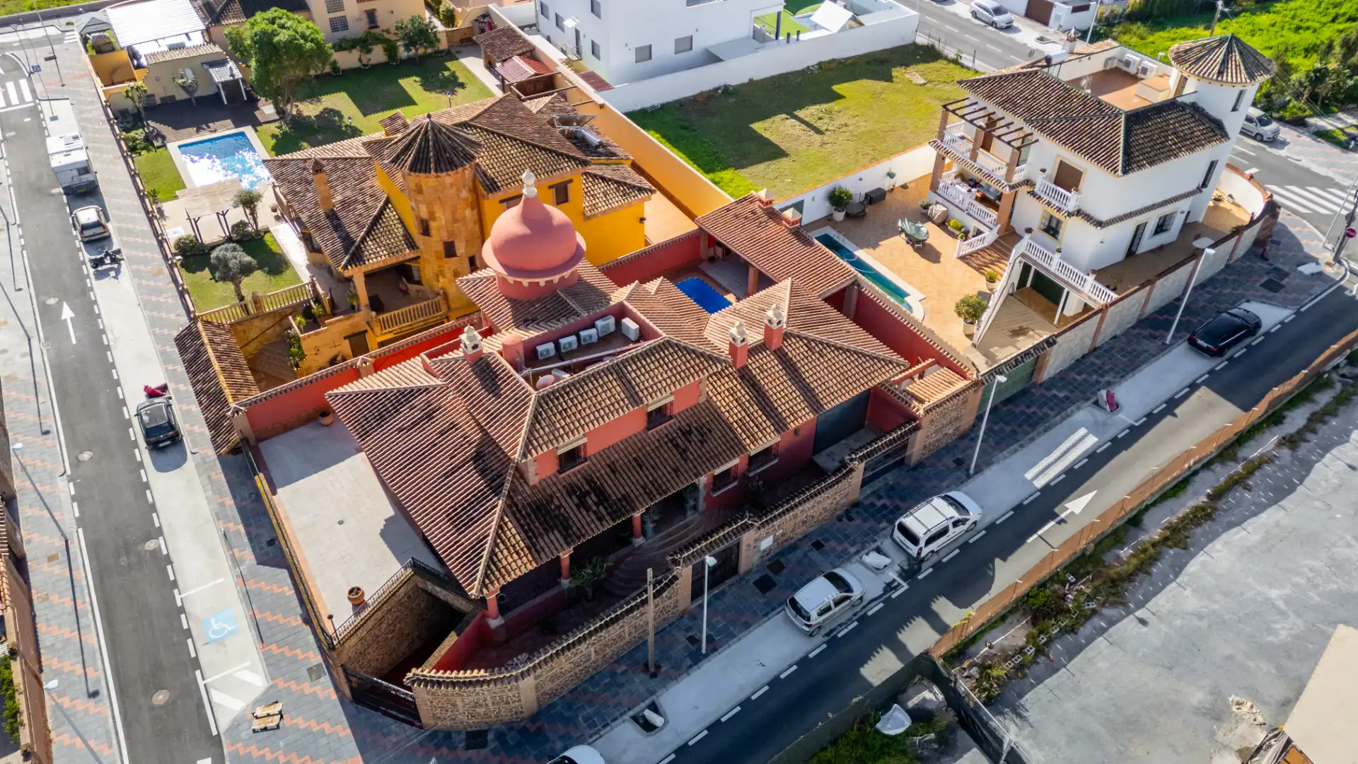 Vista exterior de Casa o chalet en venta en Mijas con Aire acondicionado, Calefacción y Jardín privado