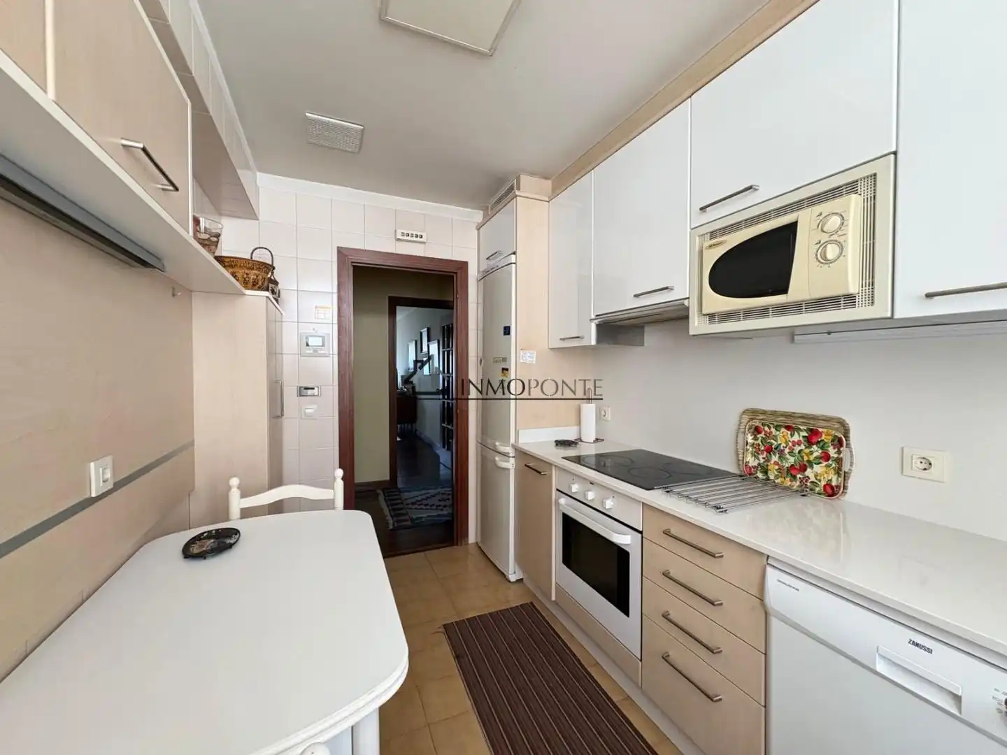 Kitchen of Flat for sale in Pontevedra Capital   with Heating and Storage room