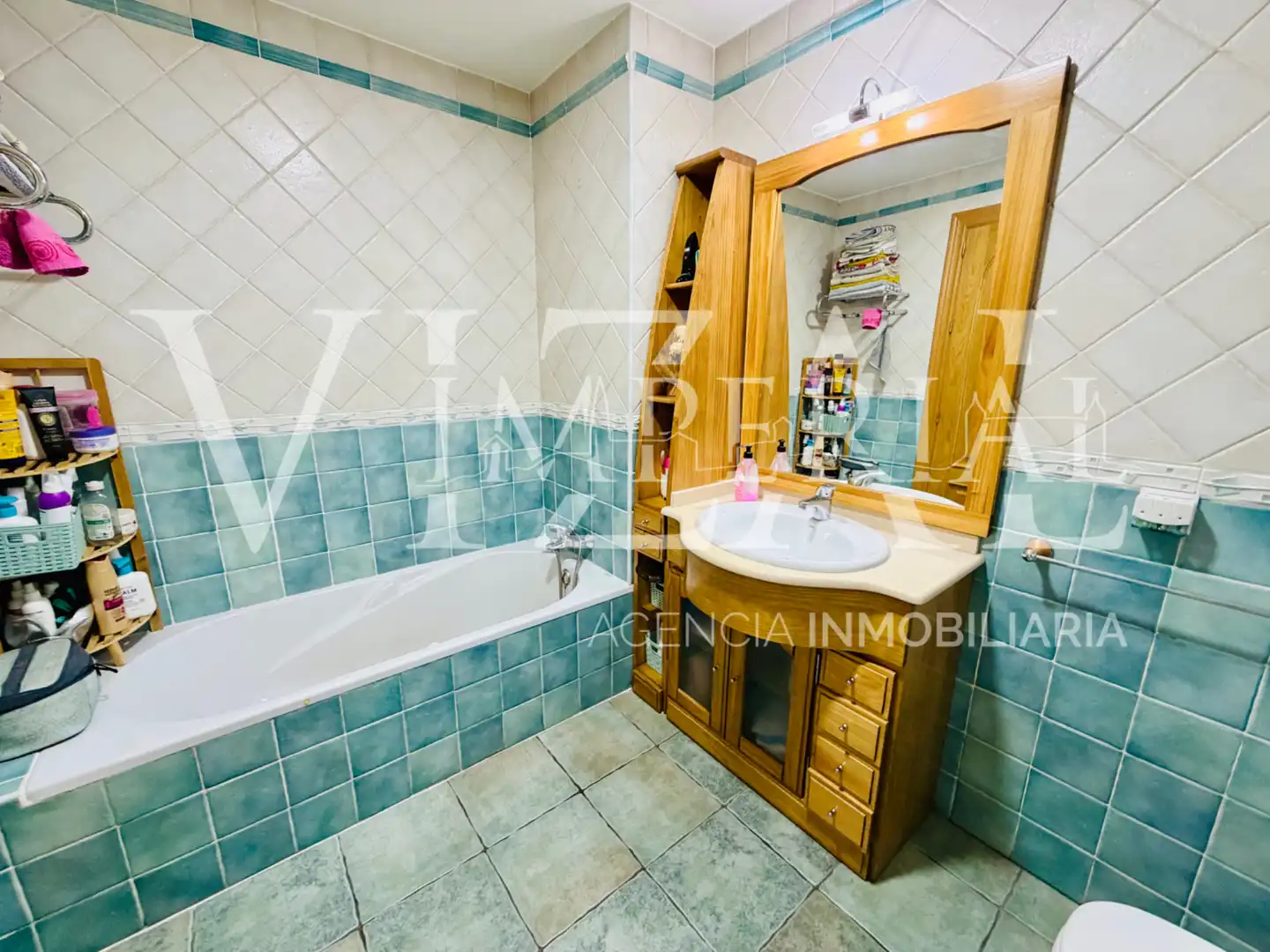Baño de Piso en venta en Torrijos con Aire acondicionado, Calefacción y Trastero