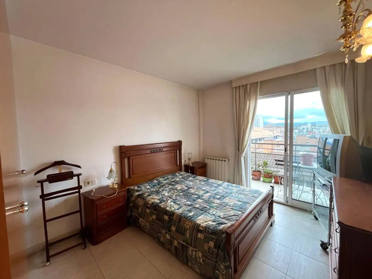 Habitación de Piso en venta en Girona con Calefacción, Terraza y Amueblado