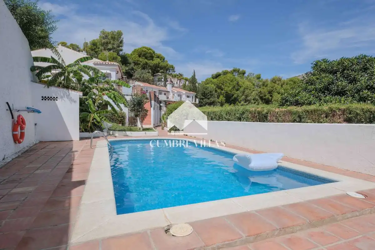 Exterior view of Houses for sale in Almuñécar