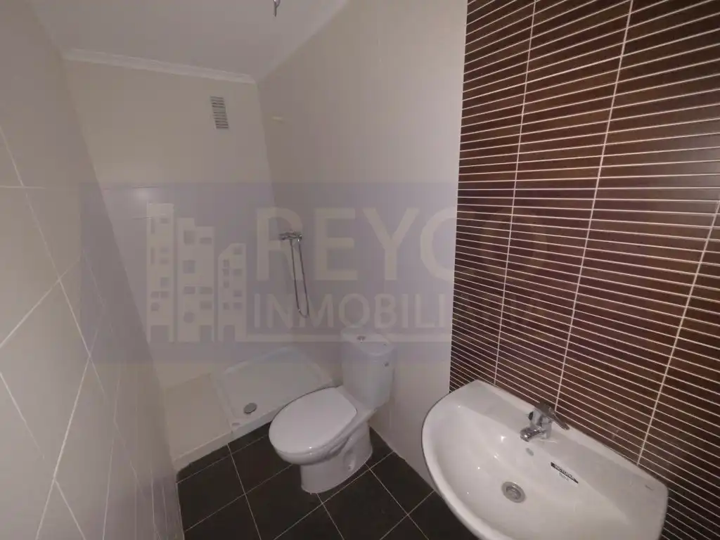Badezimmer von Wohnungen zum Verkauf in  Logroño mit Heizung, Terrasse und Schwimmbad