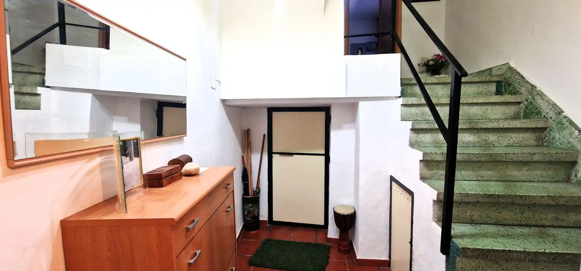 Einfamilien-Reihenhaus zum Verkauf in Jarandilla de la Vera mit Klimaanlage, Terrasse und Möbliert