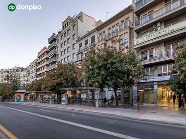 Oficina amb ascensor en venda a Calle Acera del Darro