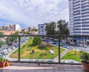 Vista exterior de Àtic en venda en  Huelva Capital amb Aire condicionat i Terrassa