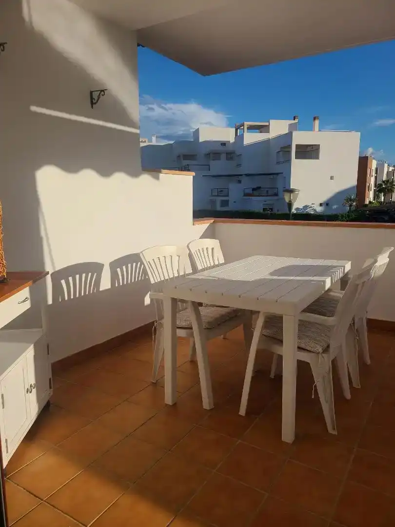 Terrasse von Wohnungen zur Miete in Vera mit Klimaanlage, Schwimmbad und Möbliert
