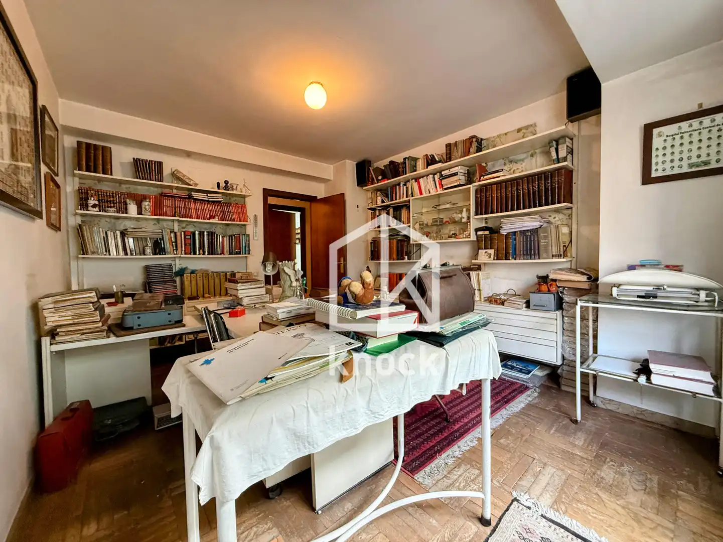 Cuina de Pis en venda en Oviedo  amb Calefacció, Parquet i Traster