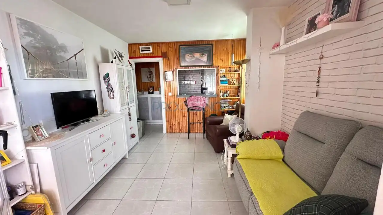 Sala d'estar de Àtic en venda en San Andrés del Rabanedo amb Calefacció, Terrassa i Traster