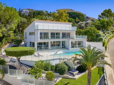 Detached house with pool for sale in Bacarés - Manresa - Bonaire