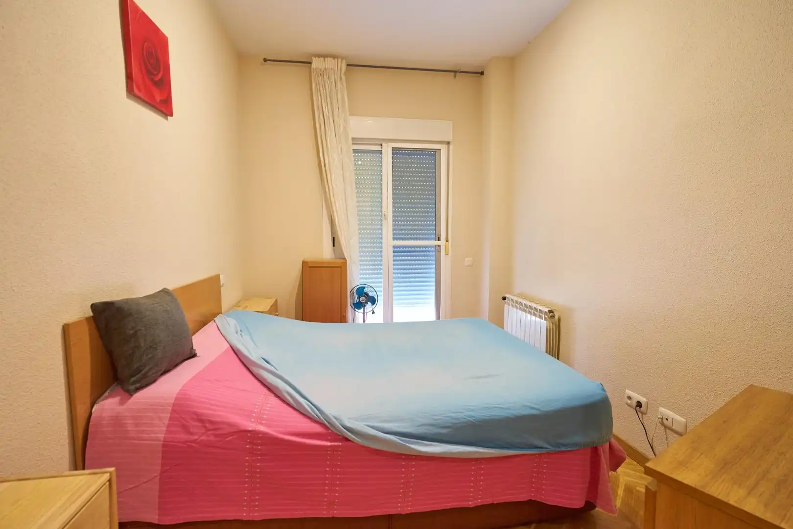 Habitación de Planta baja en venta en Móstoles con Aire acondicionado, Calefacción y Jardín privado