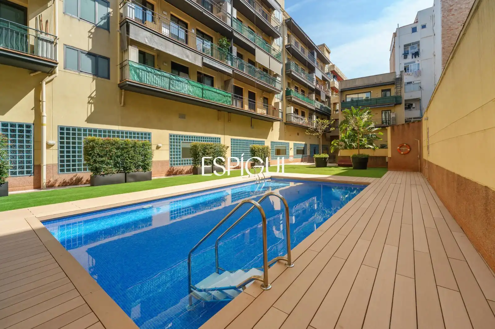 Piscina de Piso de alquiler en Barcelona con Aire acondicionado, Calefacción y Terraza